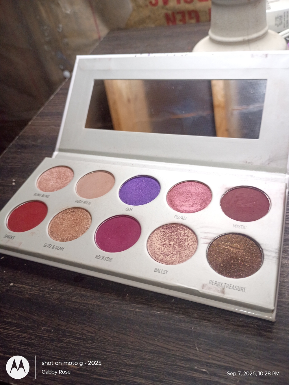Morphe x Jaclyn Hill Eyeshadow Palette Purple & Pink
